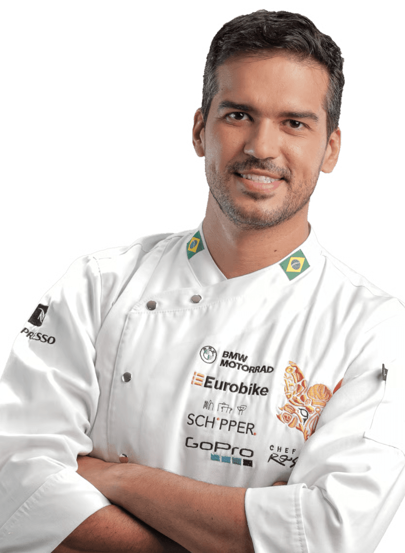 Chef Vinícius Rossignoli, vestindo a doma